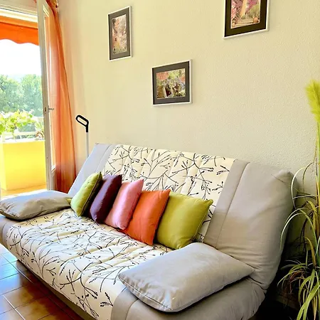 2 Pieces Coin Nuit, Balcon Sud, Proche Et Commerces, Garage Inclus, 5 Couchages - Fr-1-251-838 *